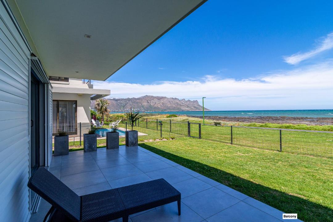 Photo of Patio Balcony in Strand