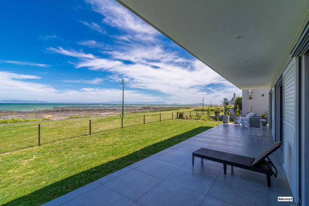 Photo of Patio Balcony in Strand
