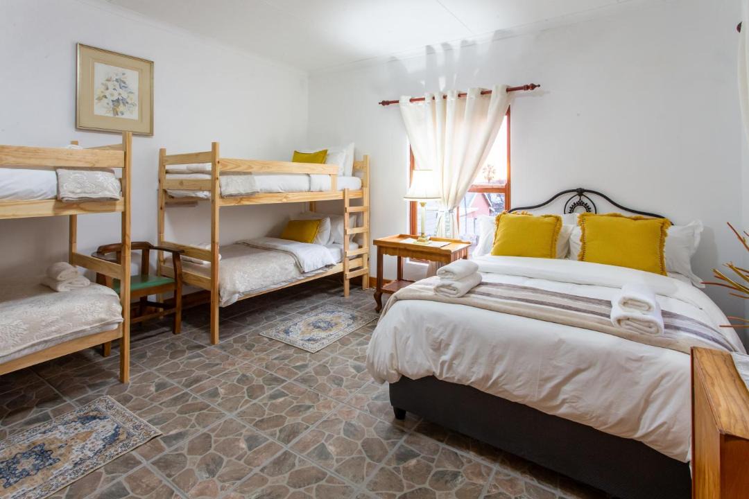 Photo of Bedroom in Oudtshoorn
