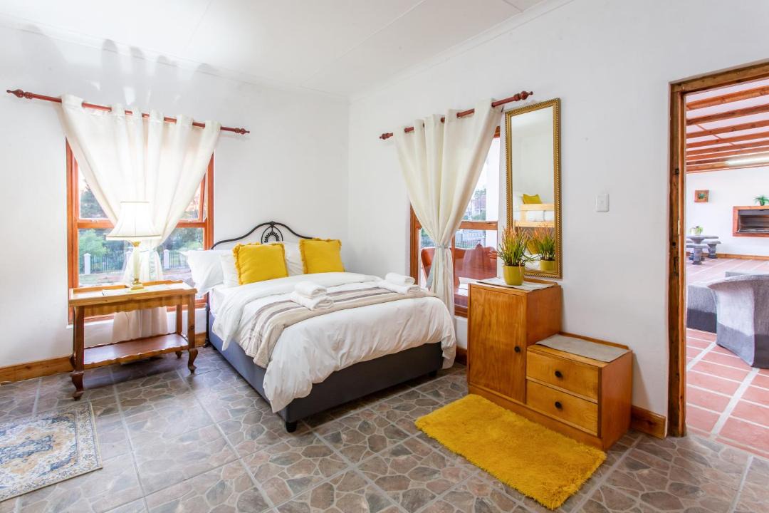 Photo of Bedroom in Oudtshoorn