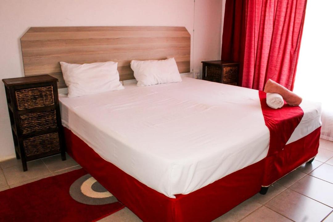 Photo of Bedroom in Taung Station