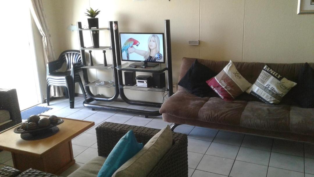 Photo of Livingroom in Uvongo