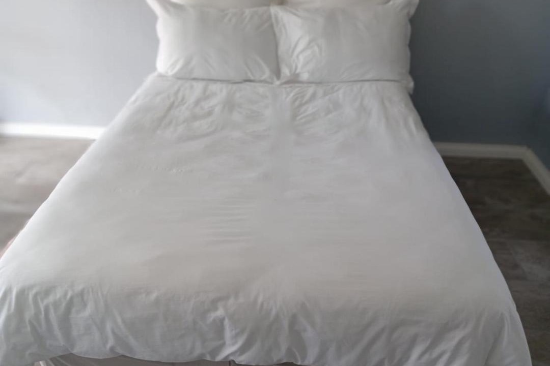 Photo of Bedroom in Alice