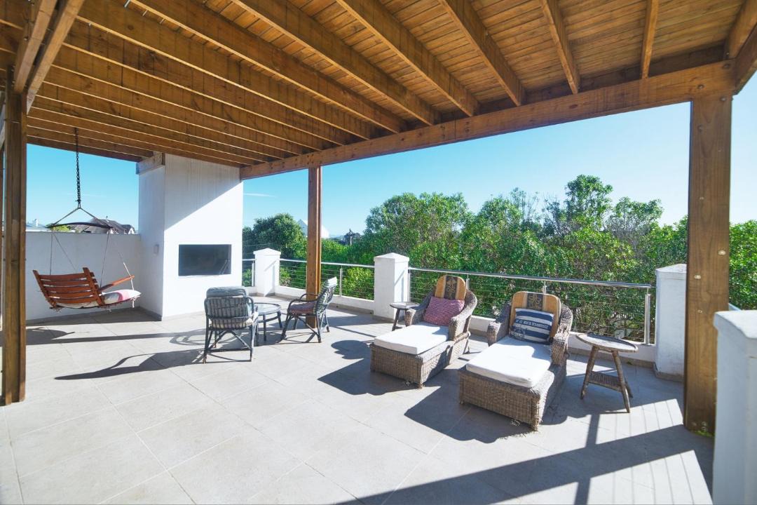 Photo of Patio Balcony in Waenhuiskrans