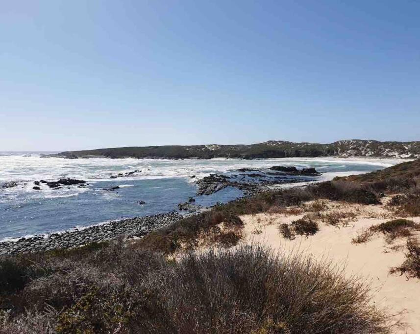 Photo of Others in Grotto Bay