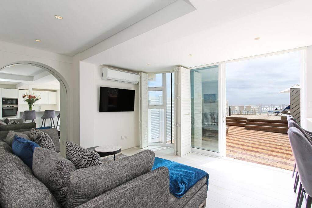 Photo of Livingroom in Bantry Bay
