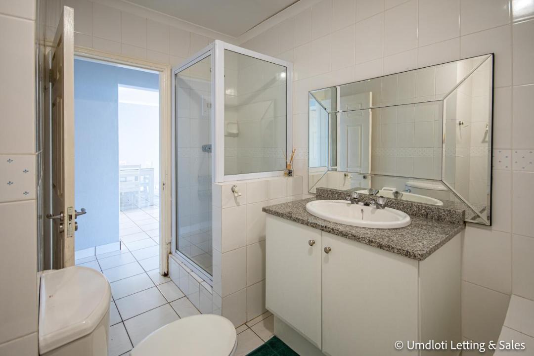 Photo of Bathroom in Selection Beach