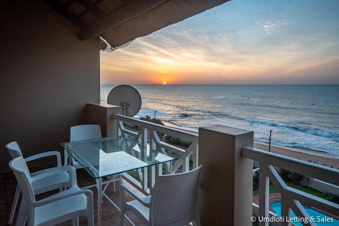 Photo of Patio Balcony in Selection Beach