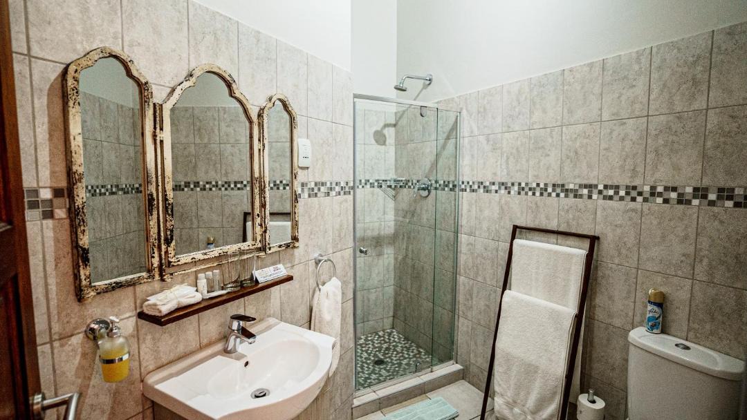 Photo of Bathroom in Tokologo