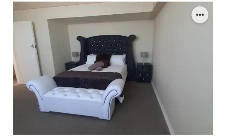 Photo of Bedroom in Quigney Beach