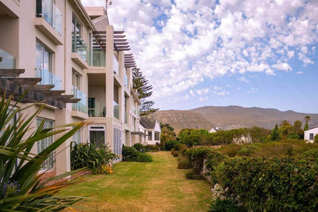 Photo of Buildings in Eastcliff