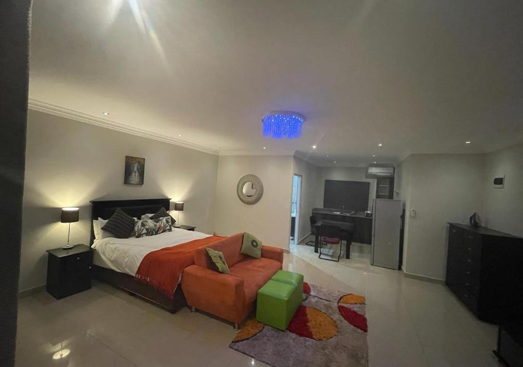 Photo of Bedroom in Illovo Beach