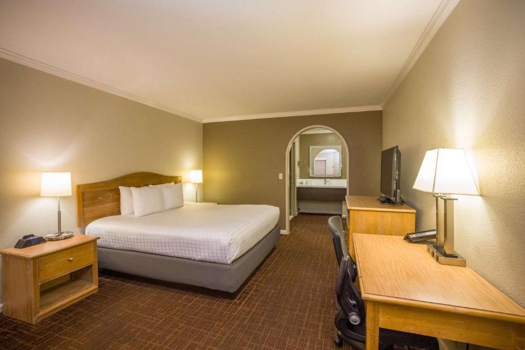 Photo of Bedroom in Edgewood Park