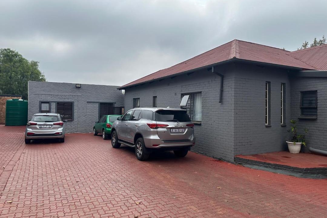 Photo of Others in Bezuidenhout Valley