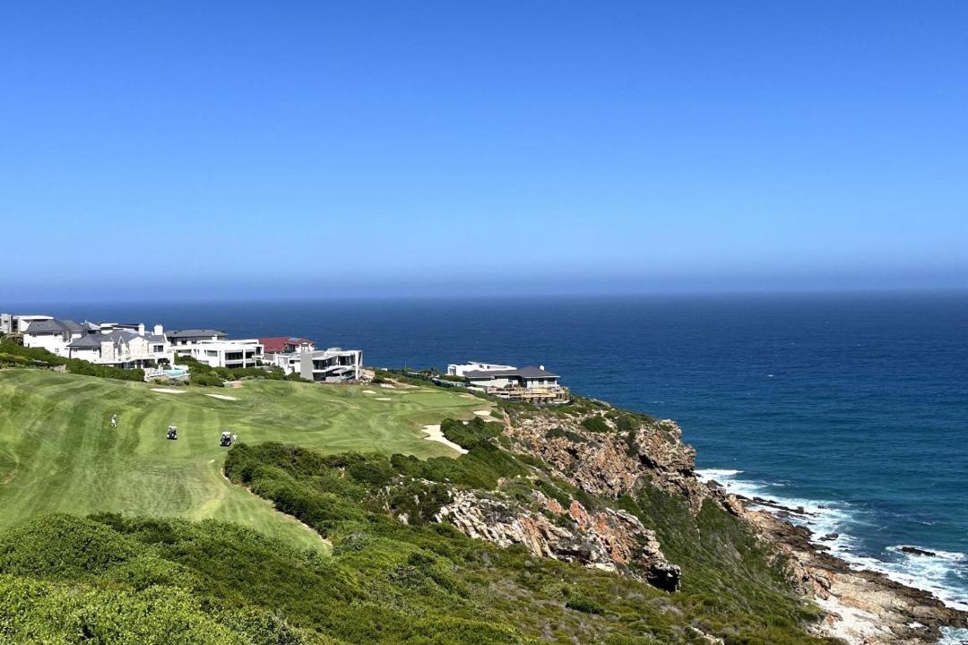 Photo of Others in Pinnacle Point