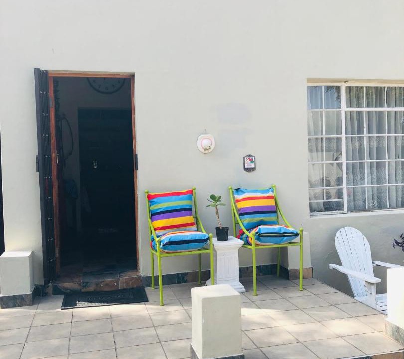 Photo of Others in Parys