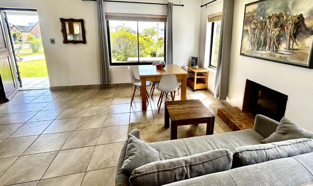 Photo of Livingroom in Pringle Bay