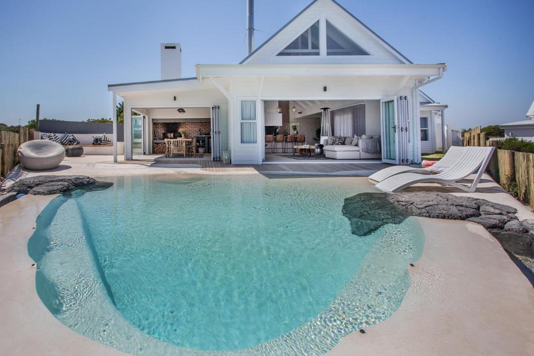 Photo of Outdoor in Grotto Bay