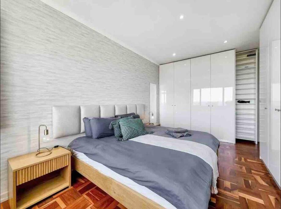 Photo of Bedroom in Three Anchor Bay