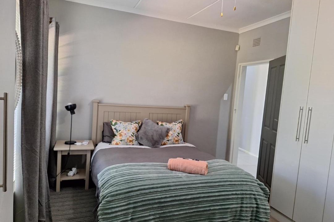 Photo of Bedroom in Oudtshoorn