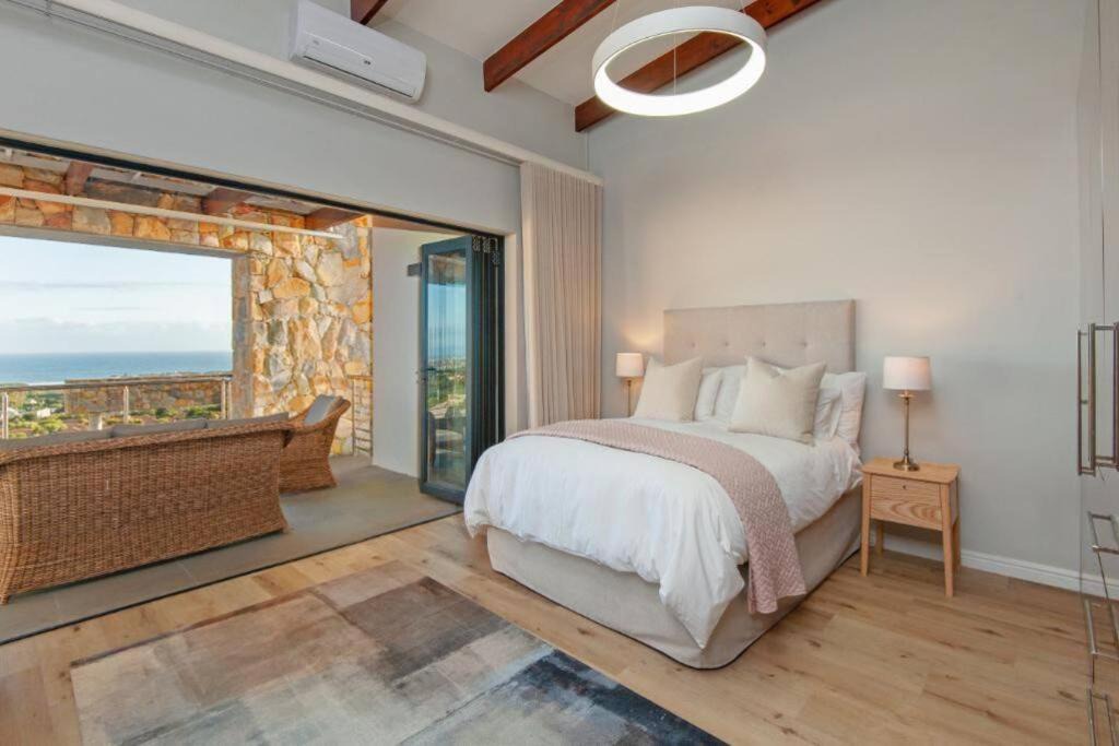 Photo of Bedroom in Chanteclair
