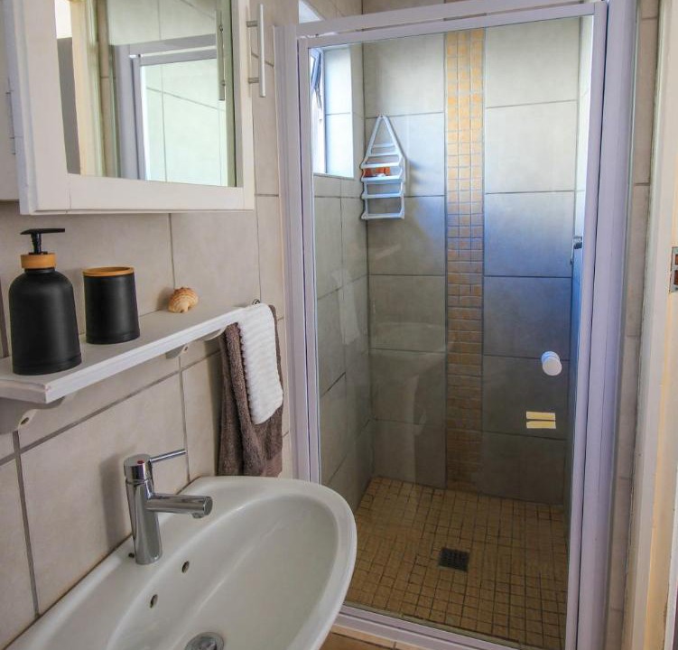 Photo of Bathroom in L'Agulhas