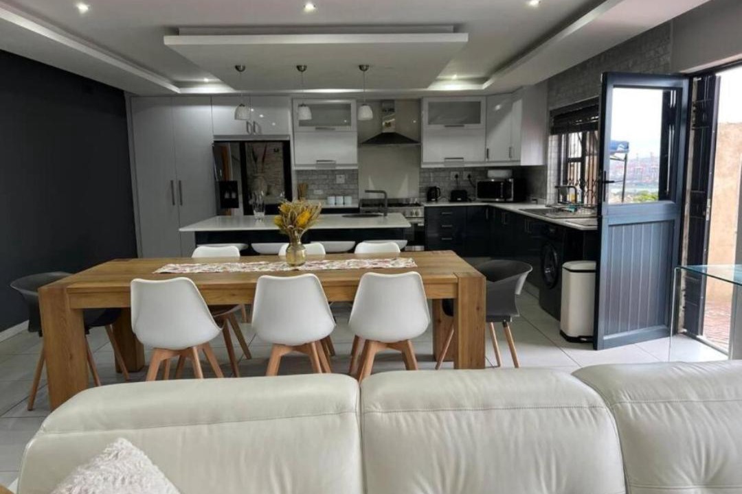 Photo of Livingroom in Bluff