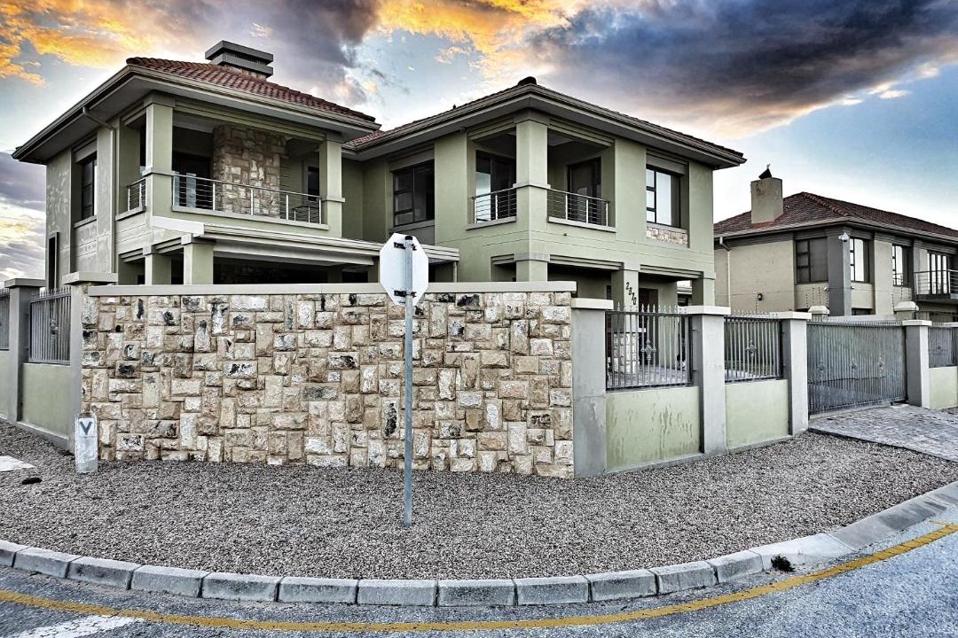 Photo of Buildings in Wilderness Beach