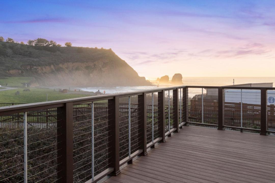 Photo of Patio Balcony in Rockaway Beach