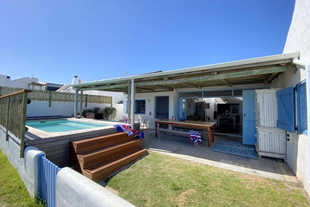 Photo of Others in Paternoster