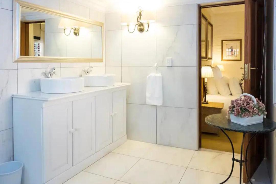 Photo of Bathroom in Emakhazeni