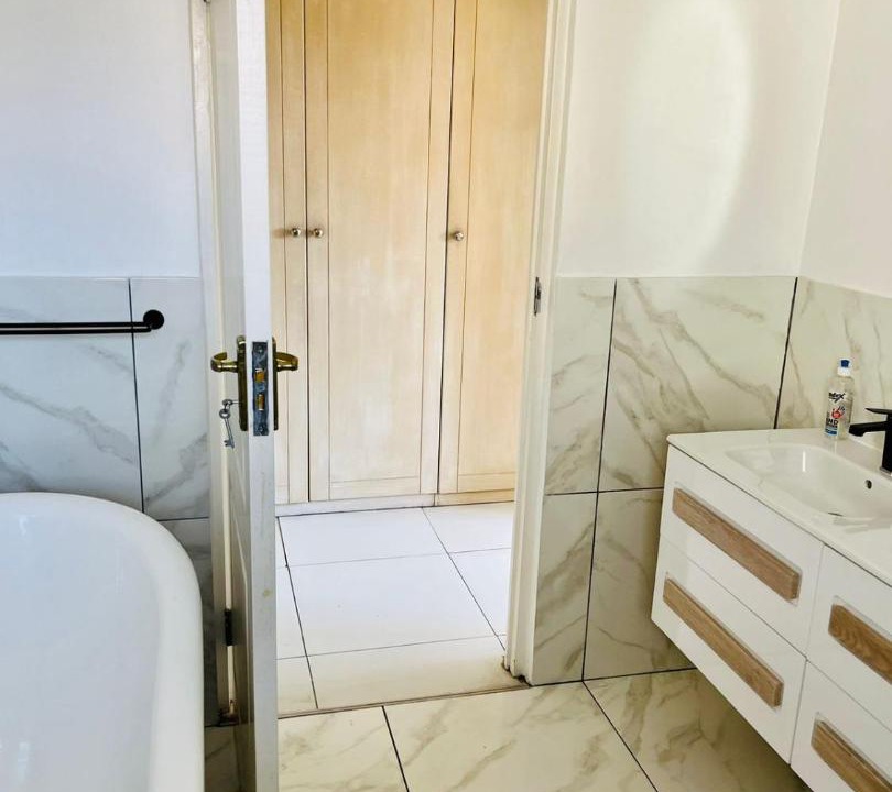Photo of Bathroom in Equestria