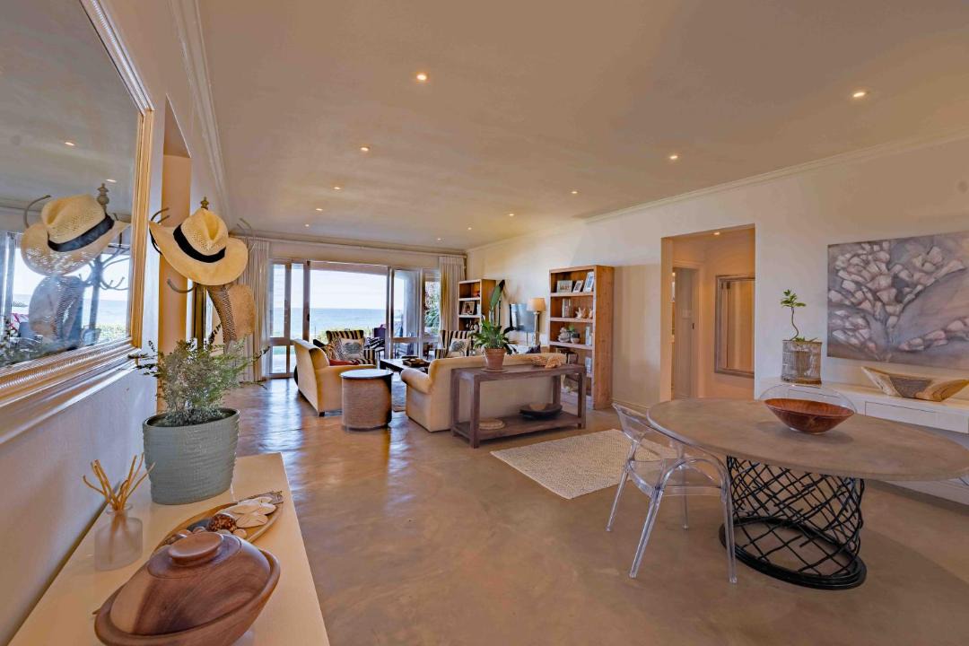Photo of Livingroom in Shaka's Rock