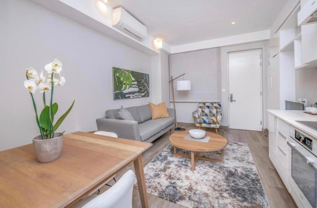 Photo of Livingroom in Menlo Park
