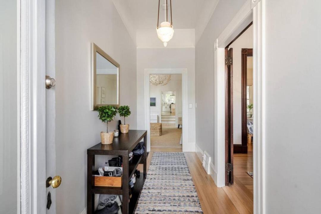 Photo of Livingroom in Lower Haight