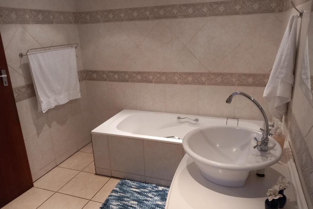 Photo of Bathroom in Colesberg