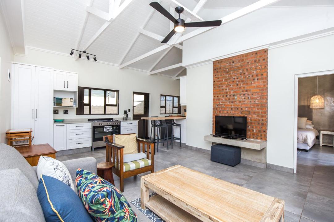 Photo of Livingroom in Marina Beach