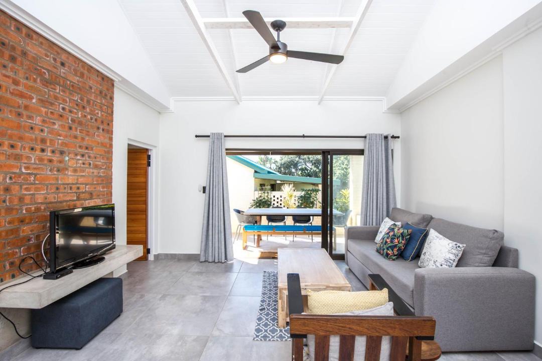 Photo of Livingroom in Marina Beach