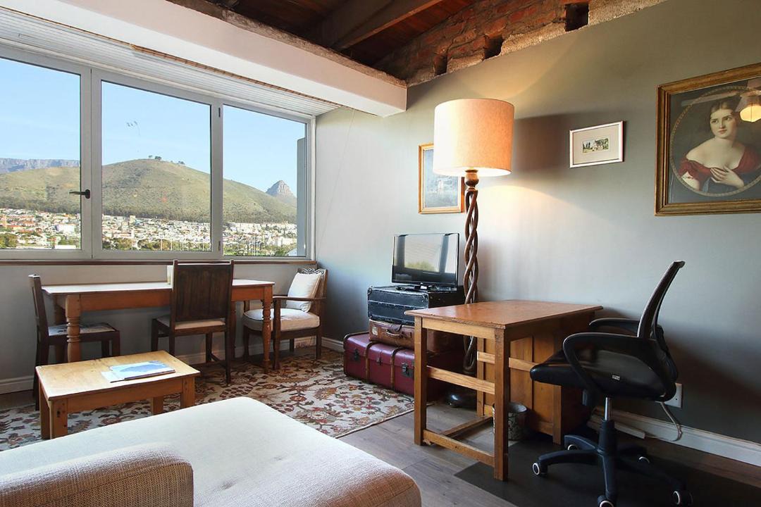 Photo of Livingroom in Mouille Point