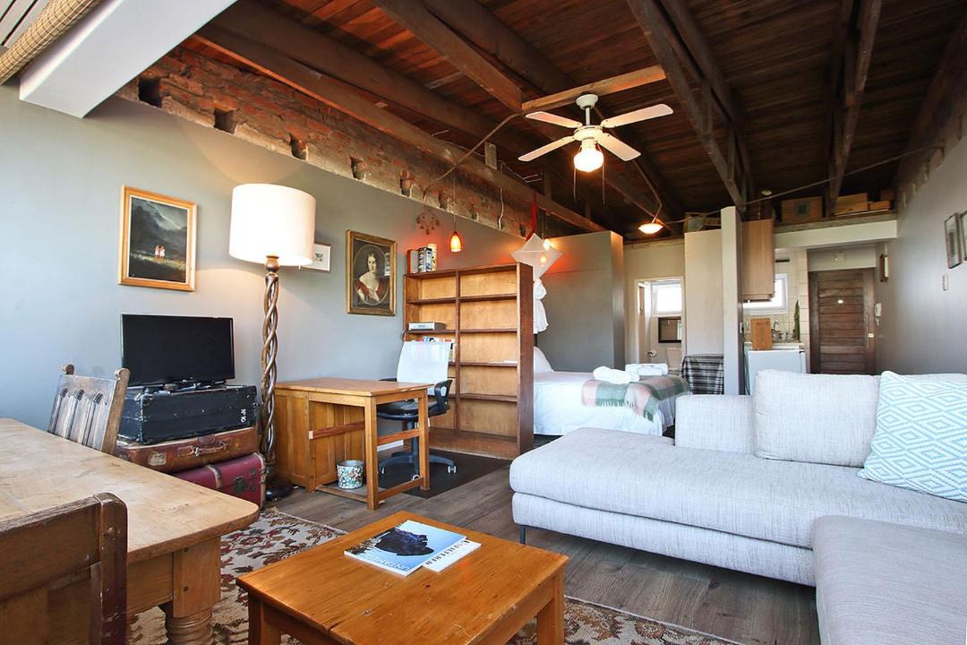 Photo of Livingroom in Mouille Point