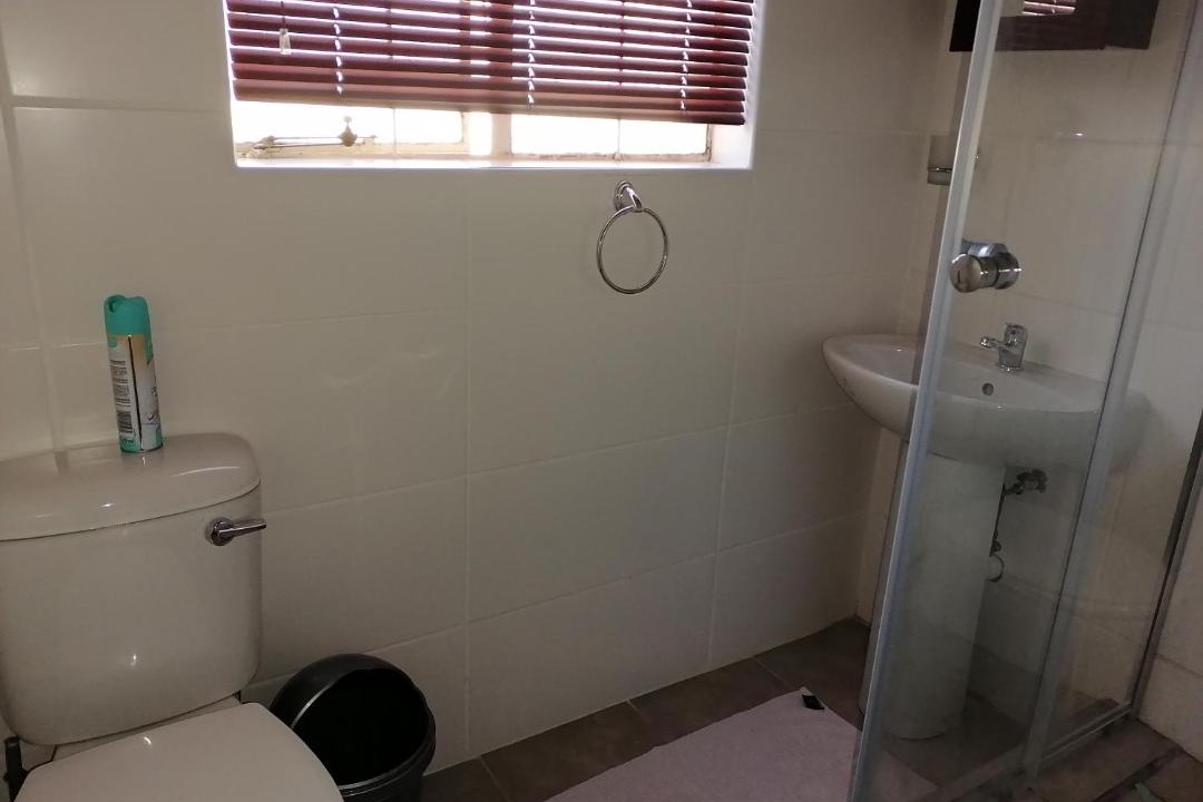 Photo of Bathroom in Fichardt Park