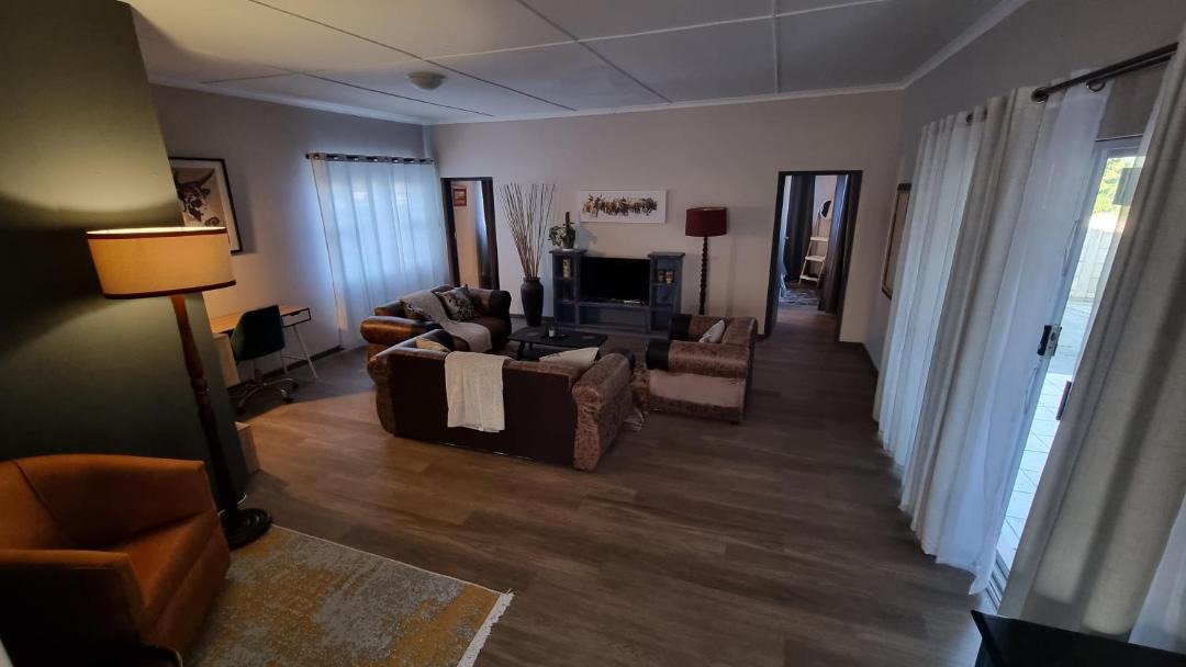 Photo of Livingroom in Beacon Bay