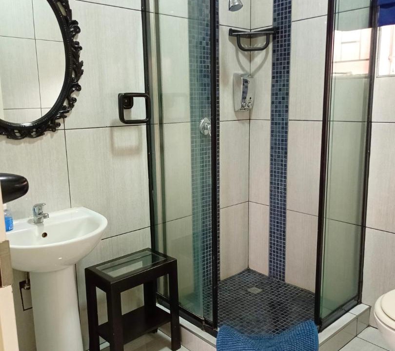 Photo of Bathroom in Fichardt Park
