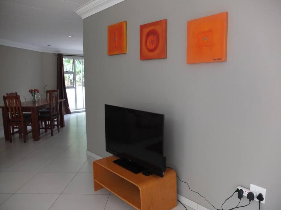 Photo of Livingroom in Ekurhuleni
