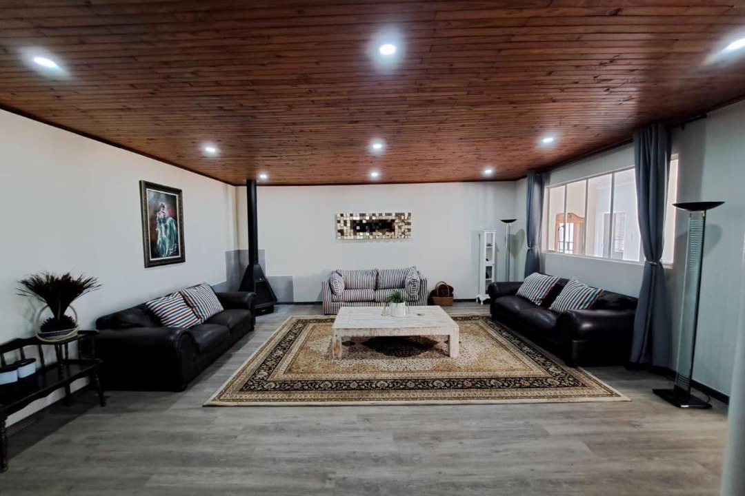Photo of Livingroom in Emakhazeni
