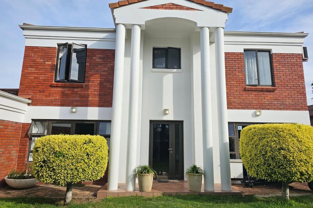 Photo of Buildings in Summerstrand