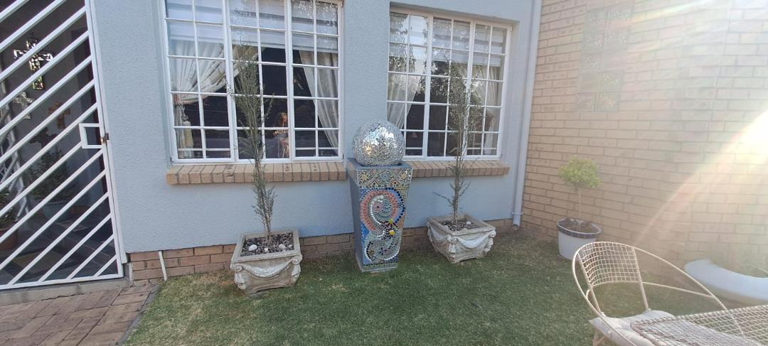 Photo of Others in Secunda