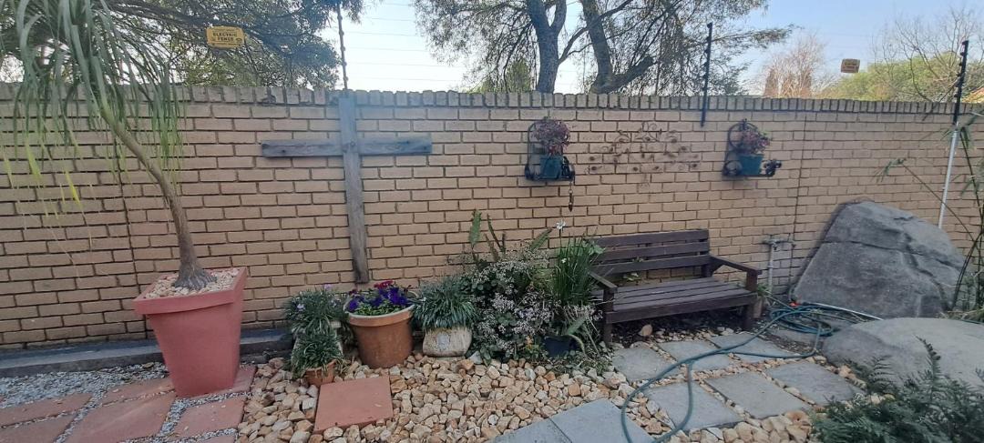 Photo of Others in Secunda