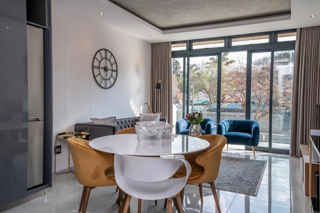 Photo of Livingroom in Houghton Estate