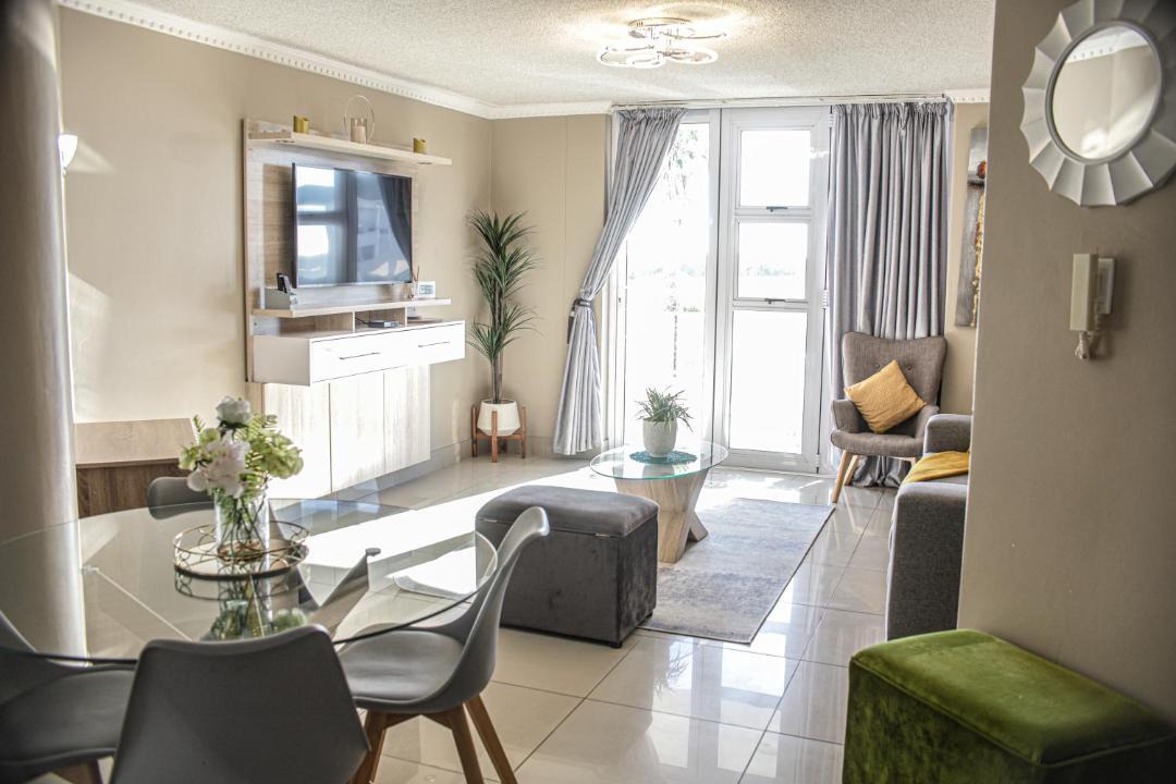Photo of Livingroom in Pollok Beach